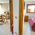 Near The Cable Cars With Views Of The فالتورنيتش