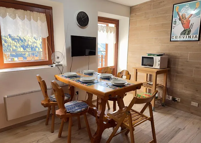 Near The Cable Cars With Views Of The 아파트 *